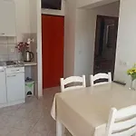 Apartamento By Adriatic Sea Near Ibenik