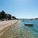 By Adriatic Sea Near Ibenik Apartamento