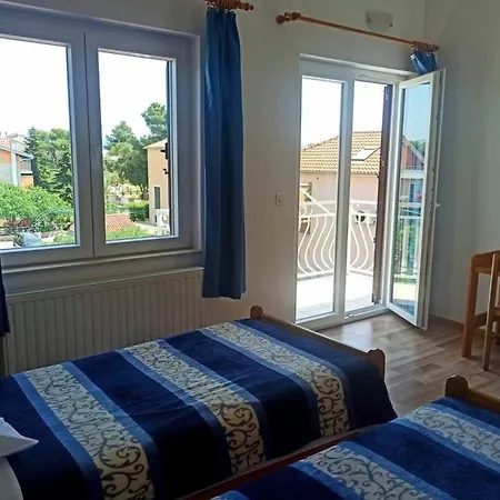 Apartment Pletikosa Gaj - Two Bedroom With A Sea View A5 Brodarica (Sibenik-Knin)